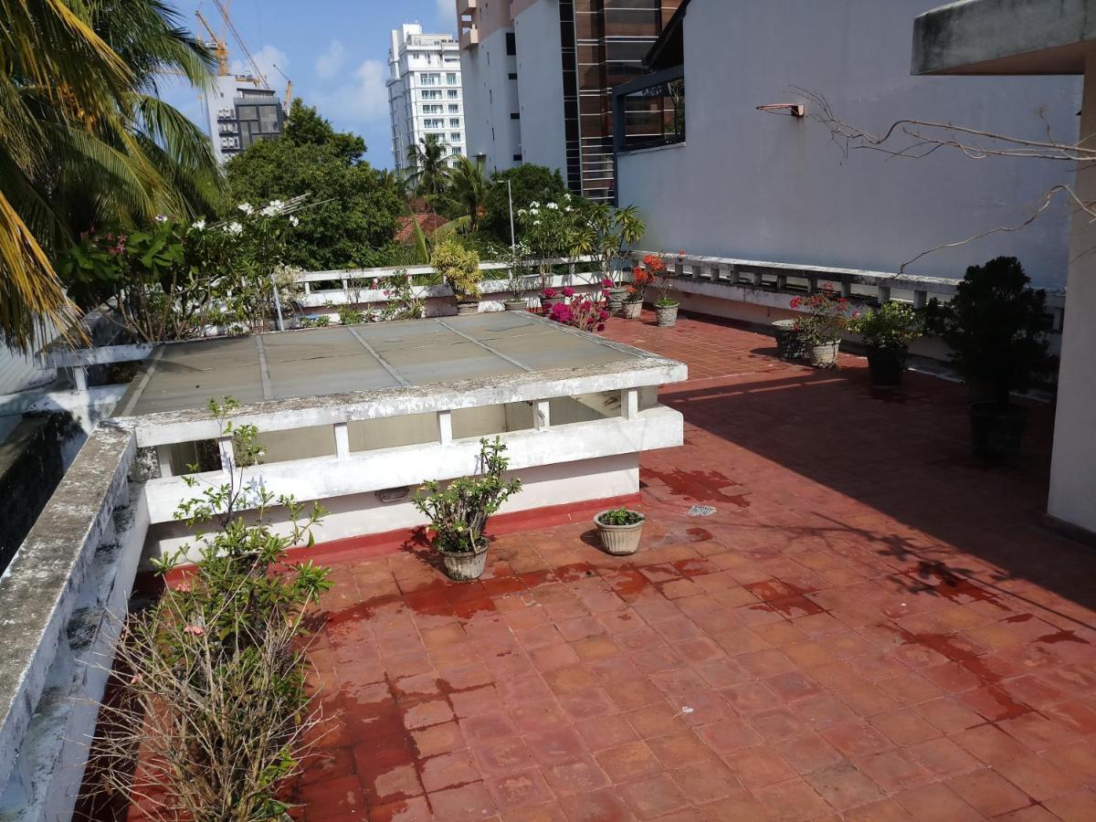 Elegance Oasis, Colombo 3 Hotel Exterior photo