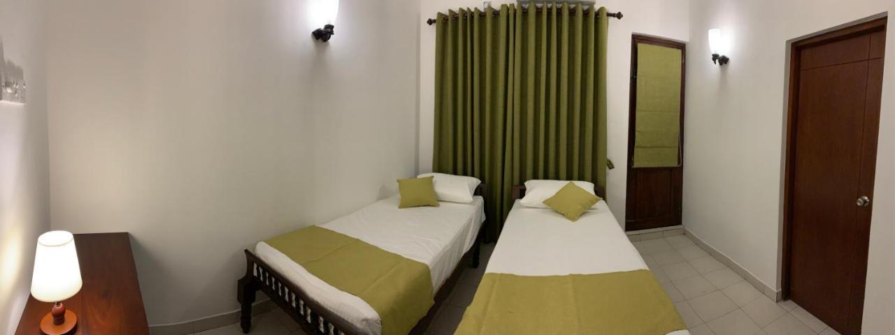 Elegance Oasis, Colombo 3 Hotel Exterior photo